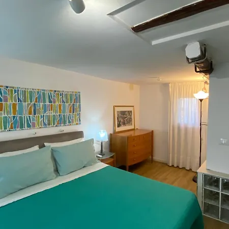 47 Lincoln Street Apartment *