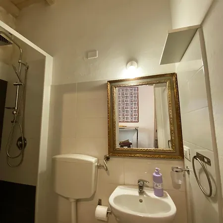 Apartment 47 Lincoln Street