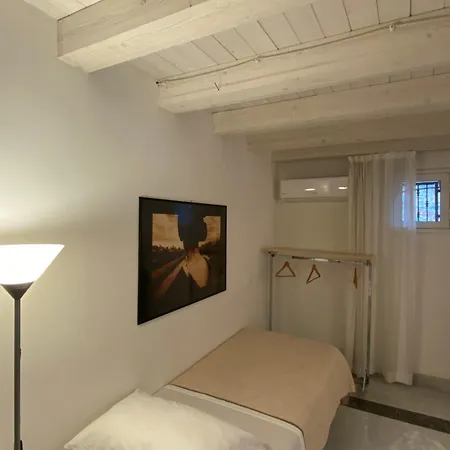 47 Lincoln Street Apartment *