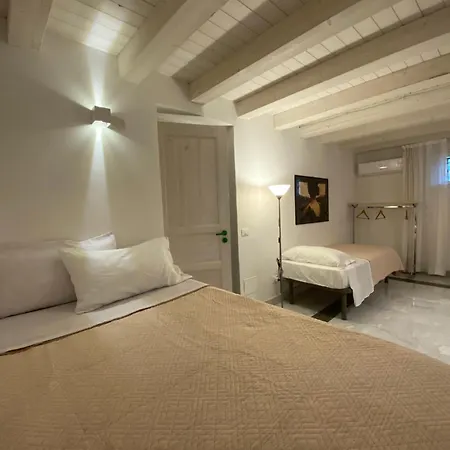 47 Lincoln Street Apartment *