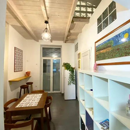 47 Lincoln Street Apartment